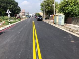 &uarr;新舖築再生AC路面一