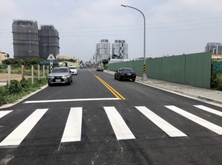 &uarr;新舖築再生AC路面三