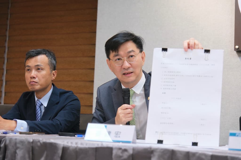 部務會報後記者會03
