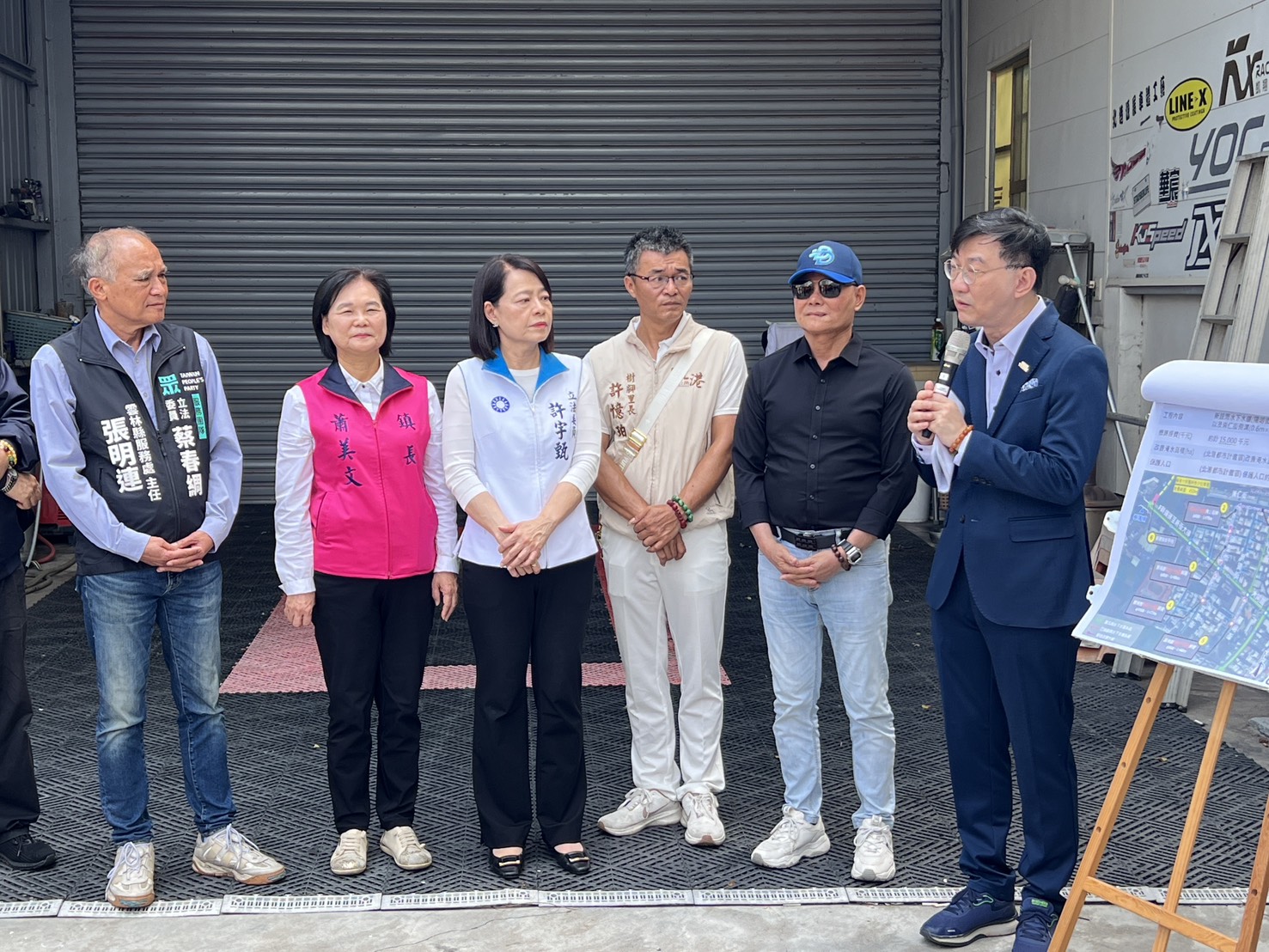 02 內政部次長董建宏今(11)日出席立法院內政委員會考察「雲林縣雨水下水道新建工程」現場說明