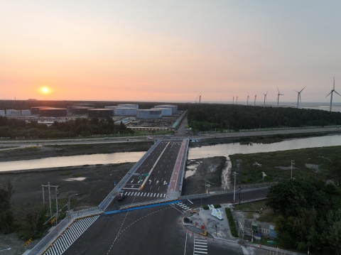 清水區濱海橋改建工程遠眺整體橋梁