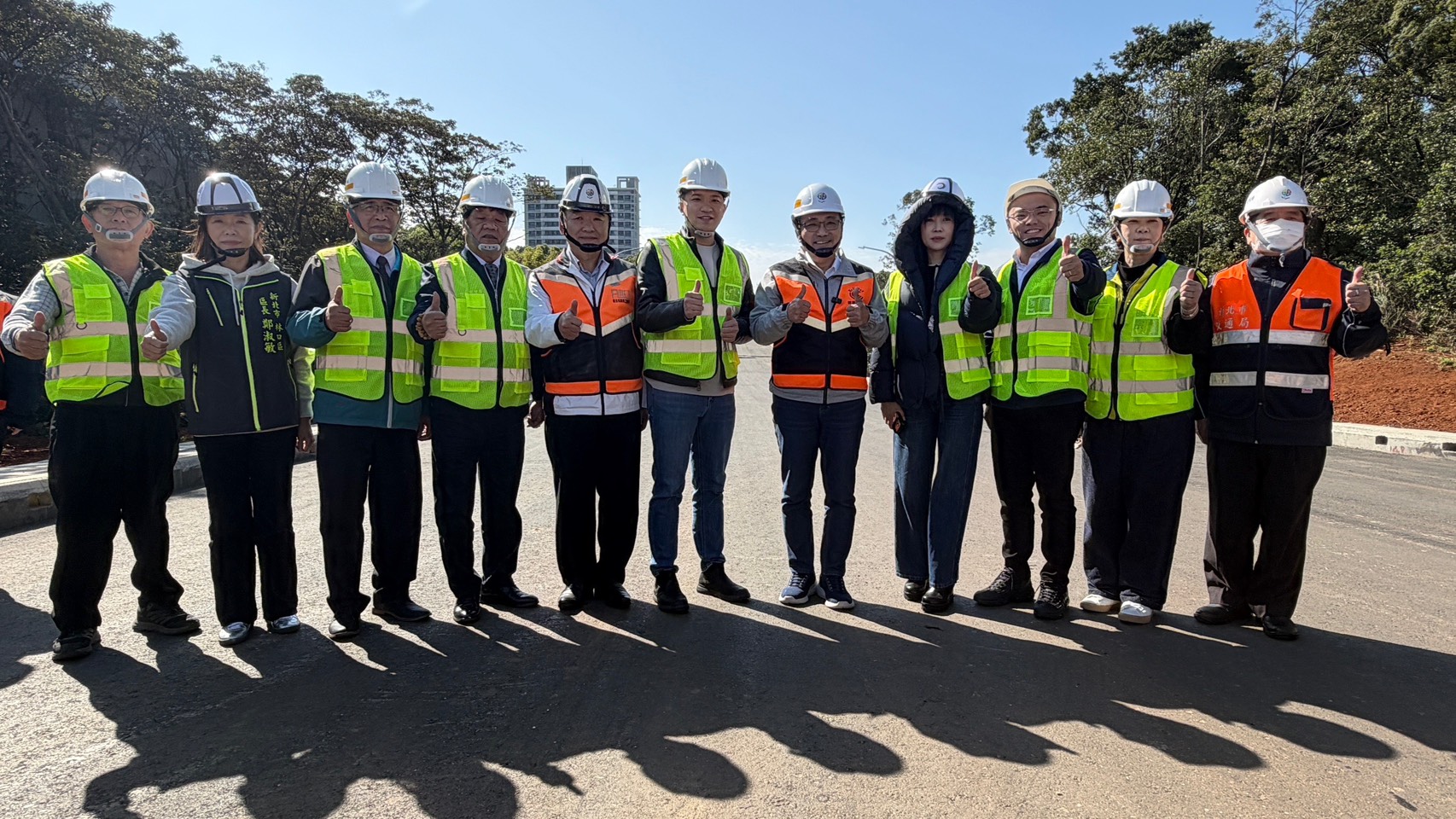 「新北市林口區A3計畫道路新闢工程視察」大合影.jpg