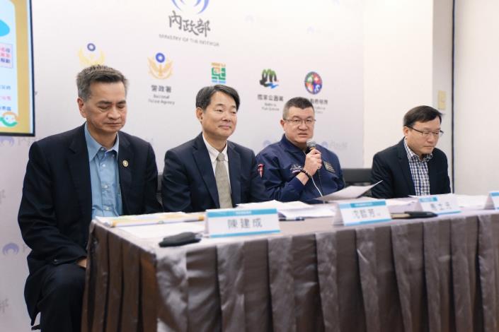 1150326 部務會報後記者會 (3).jpg