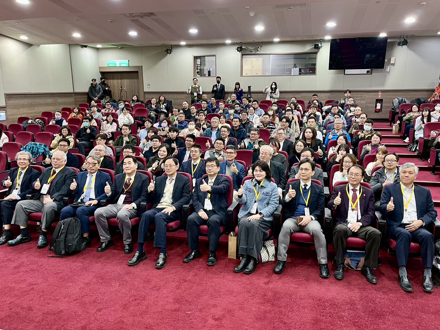 內政部今（10）日攜手桃園市政府舉辦「氣候變遷下多元水資源應用策略與農業永續韌性國際研討會」_合影