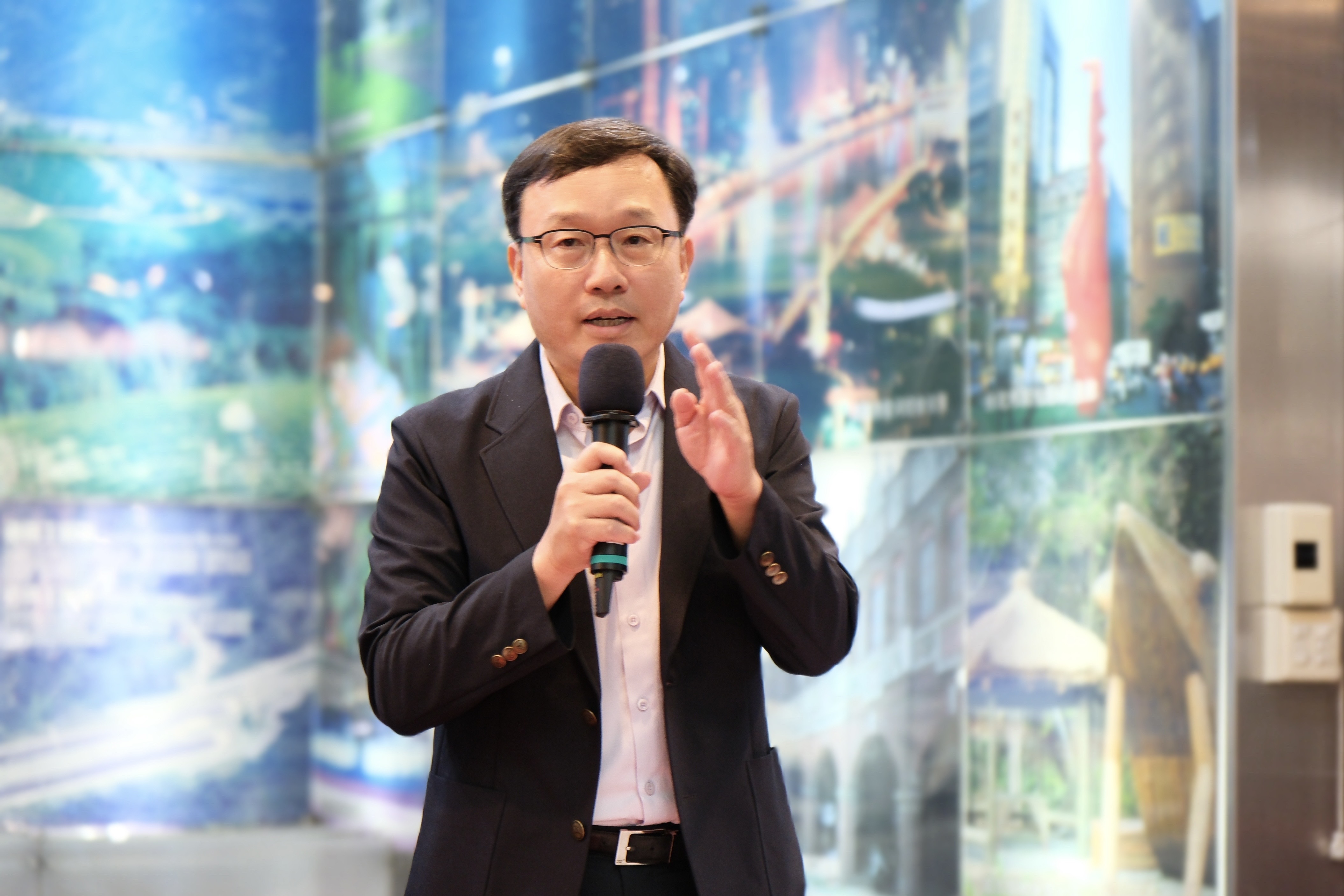 內政部國土署長蔡長展報告公寓大廈減災防護指引.jpg