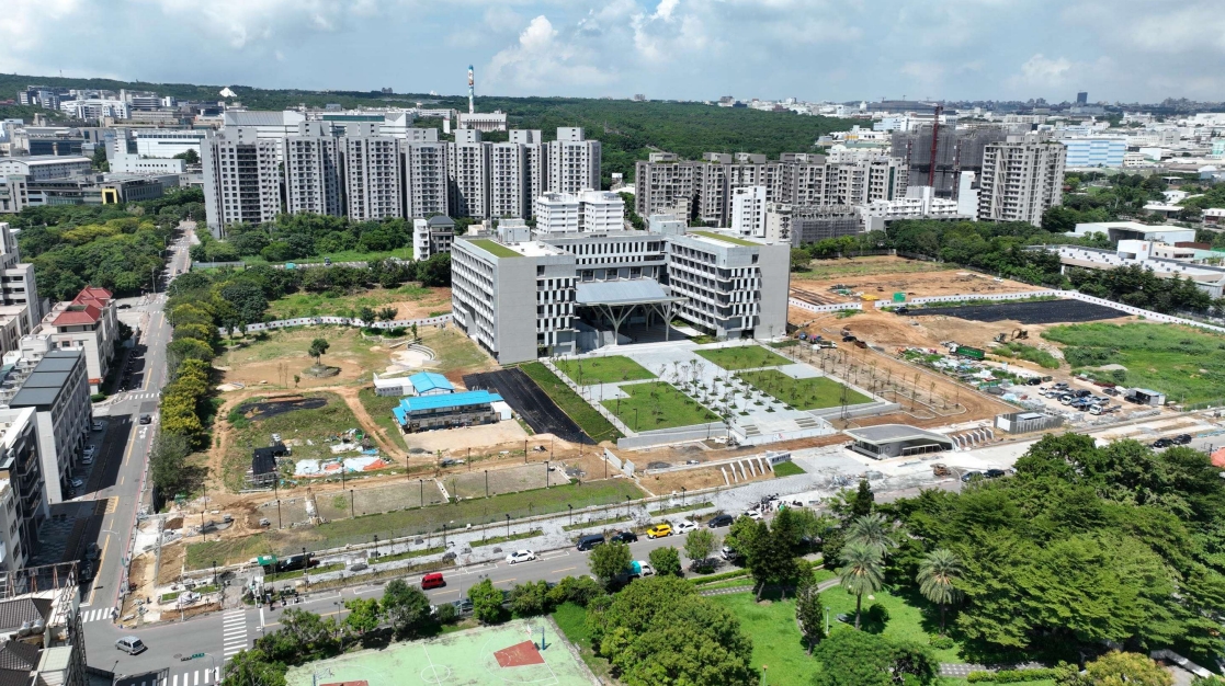 02 國立臺中科技大學中護健康學院綜合大樓新建工程_金質獎建築類佳作.jpeg