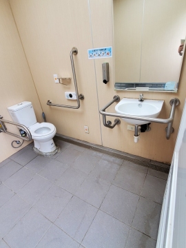 圖三無障礙廁所-臺北市新生公園(工程組提供)