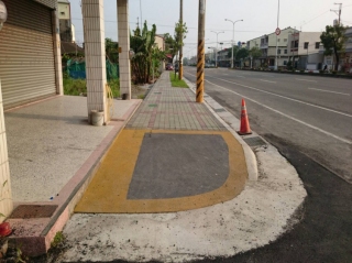 ↑莿桐鄉莿桐國小周邊通學步道工程 (施工後)