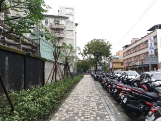 ↑宜蘭縣宜蘭大學南側生活區環境改善工程施工後