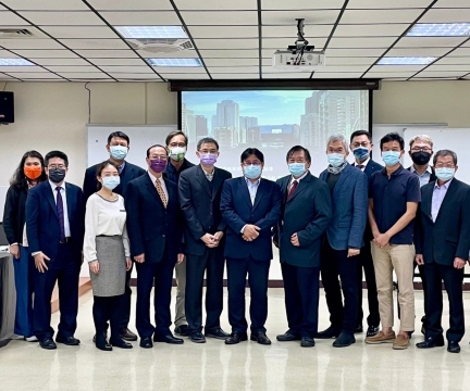 高雄新市鎮邁向韌性城市創新典範座談會合影